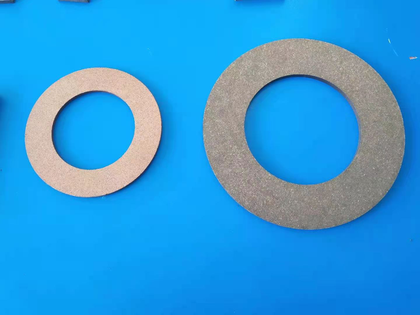 淺析輕型機械制動盤用摩擦片背景技術