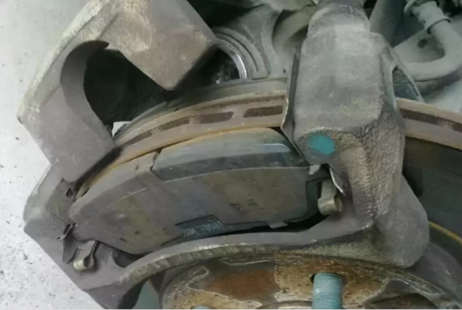 剎車片到底要不要換？三分鐘告訴你答案！