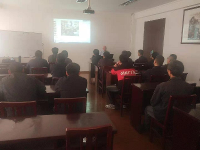 華龍摩擦片公司組織開展學習設備操作安全及設備維修