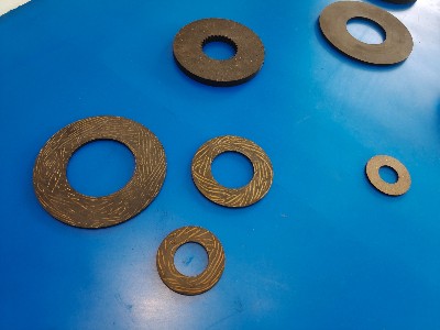 制動器摩擦片的壽命與硬度的關系是怎樣的？—漢樂科新材料