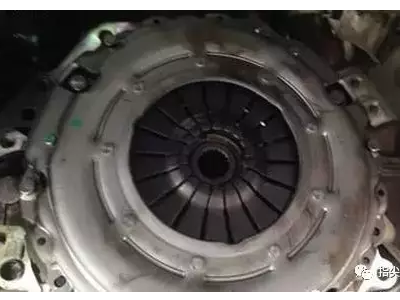 行車無力？也許就是離合器片出了問題。